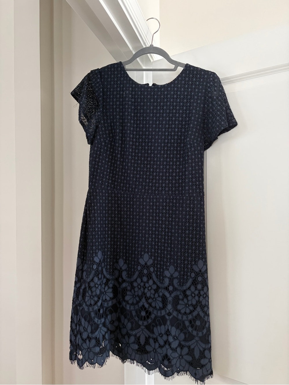 Loft Women's Navy Lace Shift Dress - Classic Short Sleeve